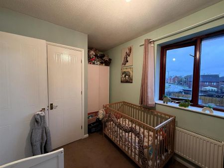 2 bedroom terraced house to rent - Photo 2