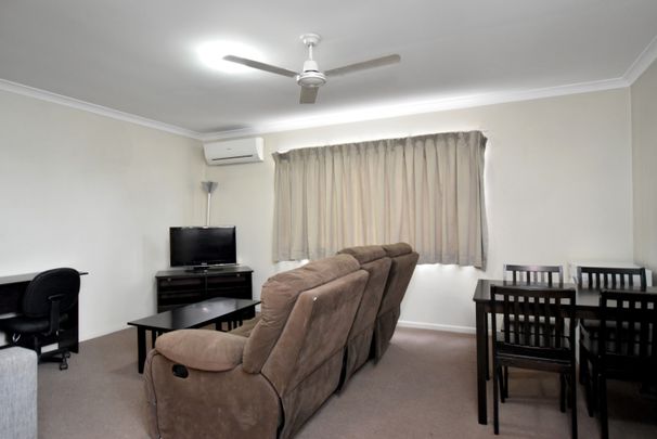 SELF CONTAINED APARTMENT - GLADSTONE CBD - Photo 1