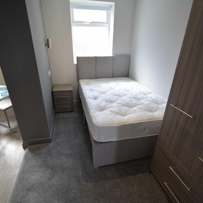 1 bed Flat - Studio for Rent - Photo 1