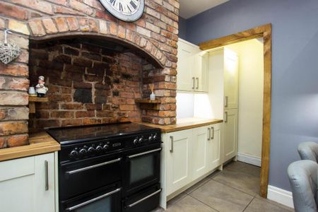 3 bedroom terraced house to rent - Photo 2