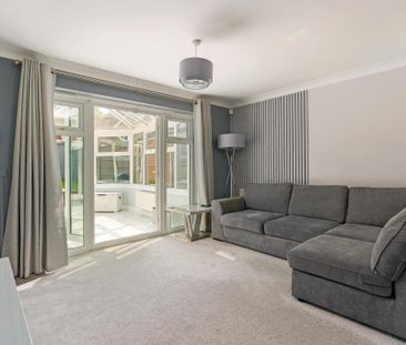 3 bedroom end of terrace house to rent - Photo 3