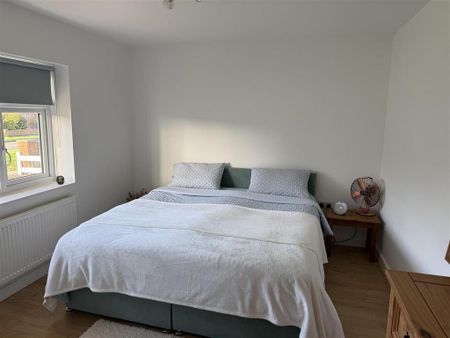 2 bedroom bungalow to rent - Photo 4