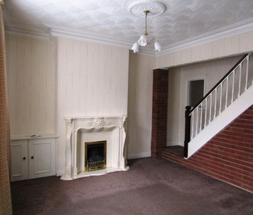 2 bedroom terraced house to rent - Photo 3