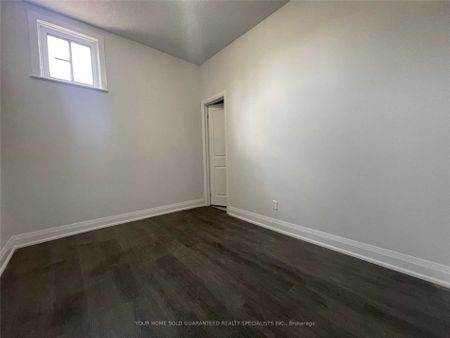 For Lease - 15229 Yonge Street Unit# 2, Aurora, Ontario - Photo 3