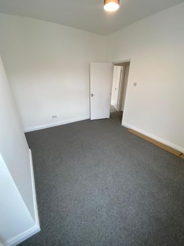 2 Bed Flat, Glyfiend Road, NW10 - Photo 3