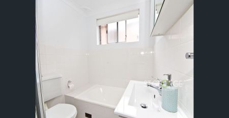 Ultra Convenient Two-Bedroom Apartment - Photo 3