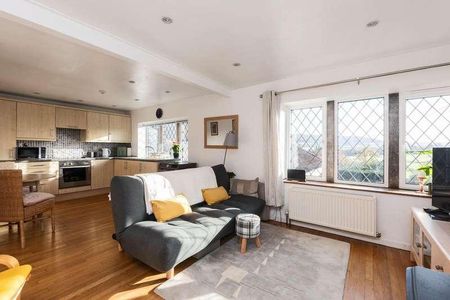 Kyrle Gardens, Batheaston, Bath, BA1 - Photo 2