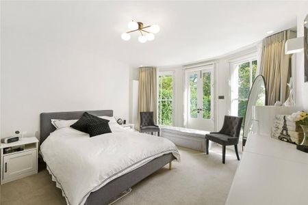 4 bedroom flat to rent - Photo 2