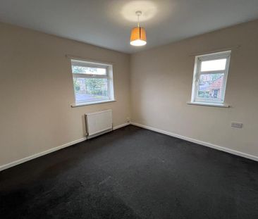 2 bedroom semi-detached house to rent - Photo 4