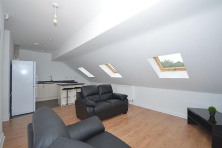 2 bedroom apartment to rent - Photo 2