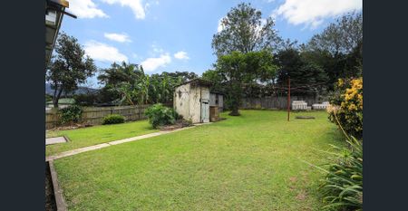 Comfortable Family Living in Mount Saint Thomas - Photo 4