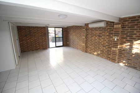 FULLY REFURBISHED, FAMILY HOME - Photo 2