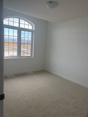 For Lease - 228 Greer Street, Barrie, Ontario - Photo 1