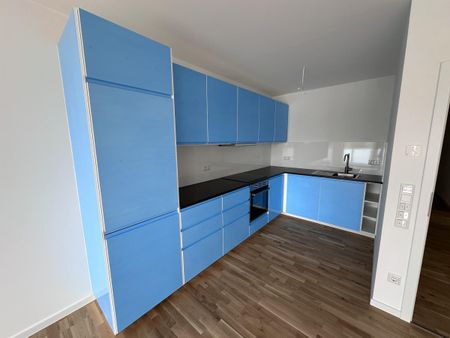 In toller Lage: Wunderschöne, moderne und lichtdurchflutete 3 Zimmer-Wohnung mit Balkon, Dahlienweg 1a, Burgsolms - Photo 3