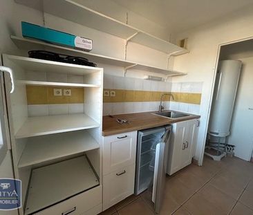 Location Appartement 3 pièces 54m² ST GILLES 30800 - Photo 3