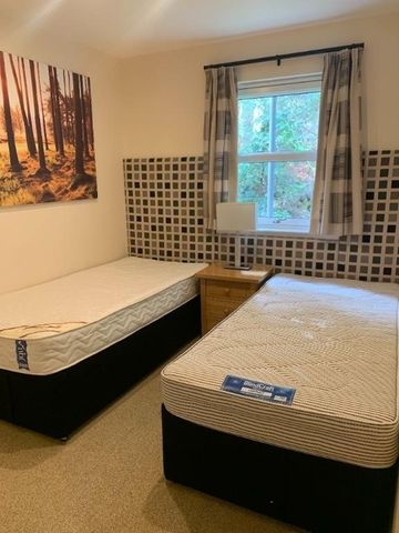 3 bedroom semi-detached house to rent - Photo 3