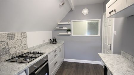 1 bedroom apartment to let - Photo 3