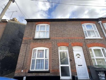 Spacious And Stunning Stanley Street, Luton, LU1 - Photo 5
