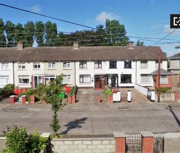 Room for rent in 2-bedroom house in Ballygall, Dublin - Photo 3