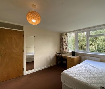 6 bedroom detached house to rent - Photo 6