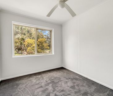 Two Bedroom Unit in Great Location! - Photo 6