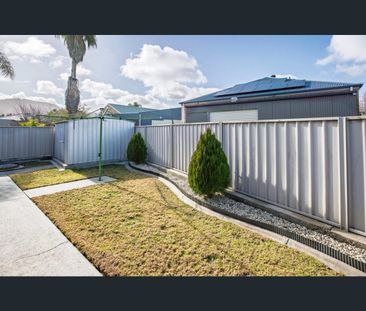 2/26 Jackling Drive, Lavington, NSW 2641 - Photo 2