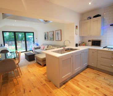 2 bedroom terraced house to rent - Photo 2