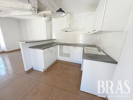 Location Appartement 2 pièces 41m² LES SABLES D OLONNE 85100 - Photo 3