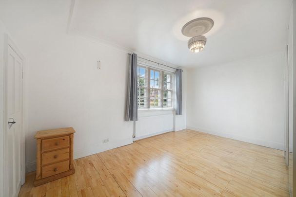 4 bedroom terraced house to rent - Photo 1