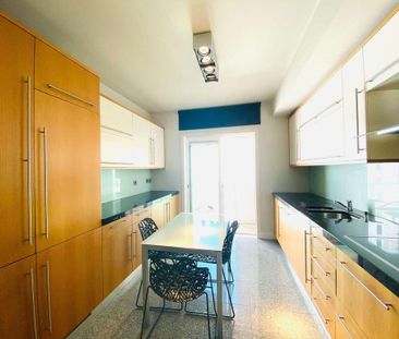 4 room luxury Apartment for rent in Lisbon, Portugal - Photo 2