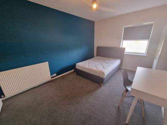 4 Bed Student Accommodation - Photo 1