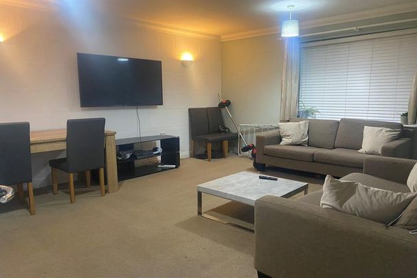 2 bedroom flat to rent - Photo 1