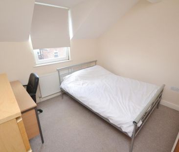 9 bedroom terraced house to rent - Photo 1