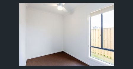 Beautiful Corner Home Opposite the Sports Grounds & Park! - Photo 4