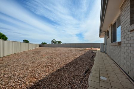 65 CUSTANCE AVENUE, WHYALLA JENKINS - Photo 3