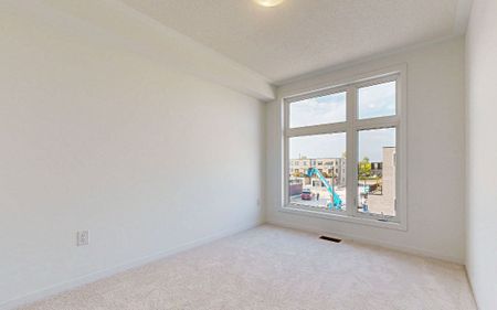 For Lease - 7 Bateson Street, Ajax, Ontario - Photo 4