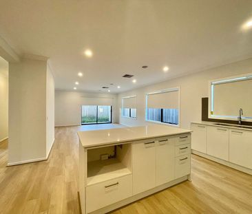 Convenience Is All You Can Count - Train Station Right On Your Door... - Photo 6