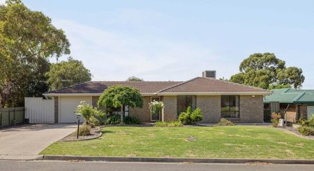 12 Moncur St, Woodcroft SA 5162 - House For Rent | Domain - Photo 3