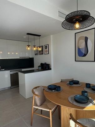 Luxury penthouse for rent in Estepona, Andalusia - Photo 1