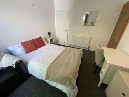 Ensuite Double Room, Norfolk Street, Swansea, SA1 - Photo 2