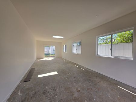 Brand New Granny Flat With Double Tandem Garage - Photo 3