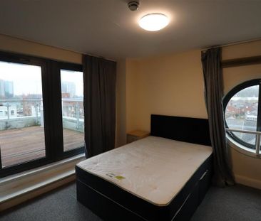 2 bedroom apartment to rent - Photo 4