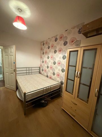 3 Bed Flat, King Street, AB24 - Photo 3