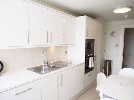 KENSINGTON HIGH STREET, W8, London - Photo 4