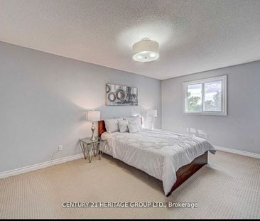 For Lease - 27 Hammond Drive Unit# Main, Aurora, Ontario - Photo 2