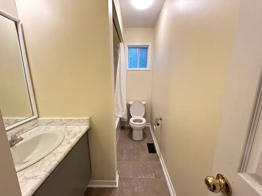 For Lease - 1050 Bristol Road Unit# 103, Mississauga, Ontario - Photo 1