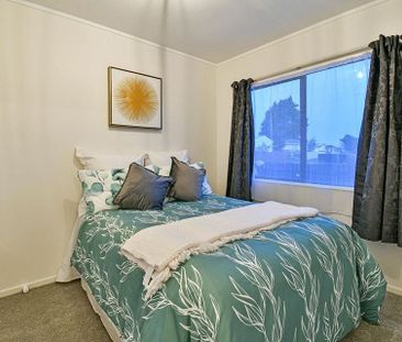 Beautiful 3 Bedroom + 2 Utility Rooms - Photo 5