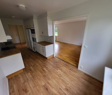 Karlslättsv 9 A - Foto 1