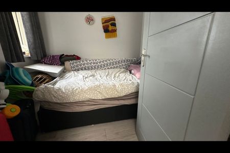 3 Bed Terraced House, Ernald Avenue, E6 - Photo 2