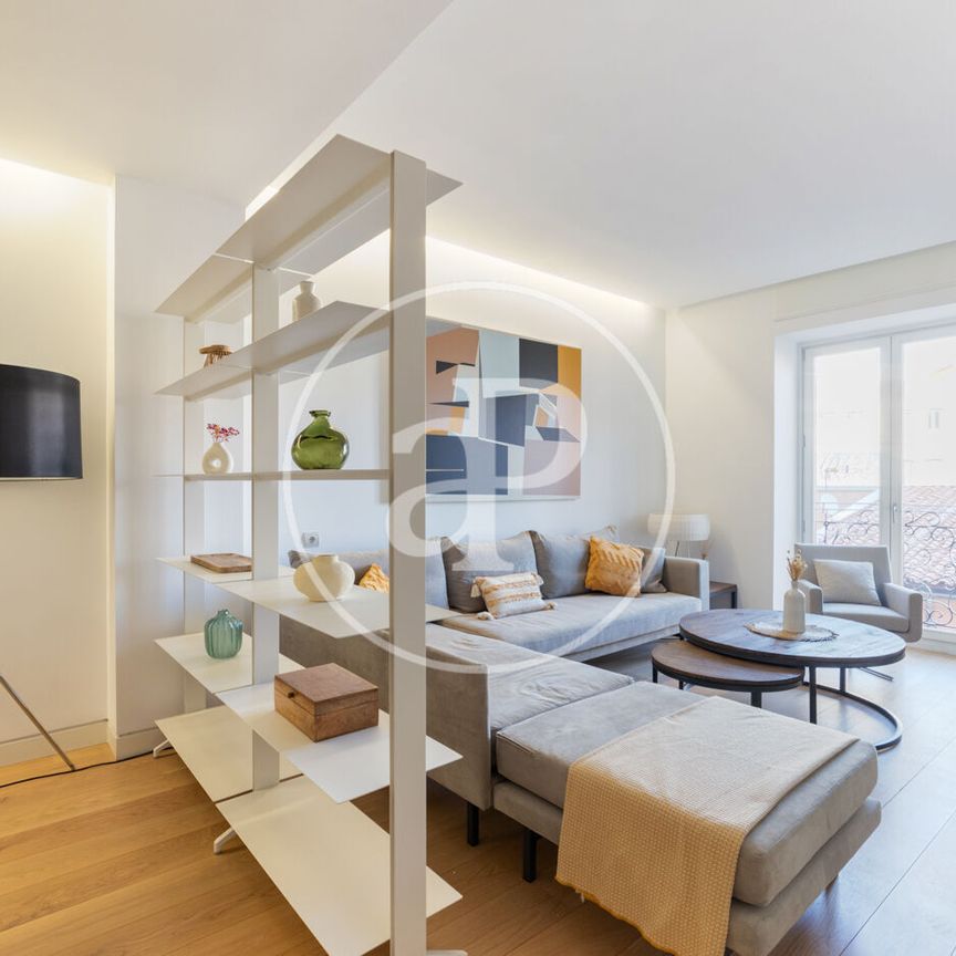 Flat for rent in Almagro (Madrid) - Photo 1